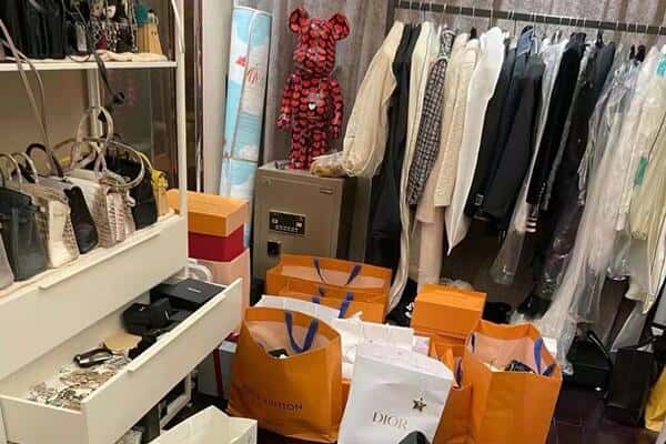 威海荣成市回收一线品牌衣服